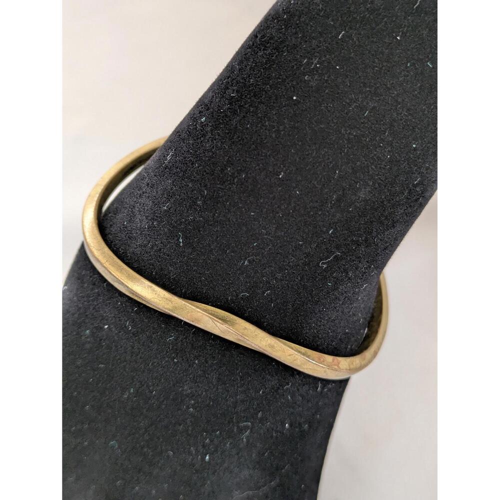 Twisted Metal Cuff Bracelet, Simple Gold Tone Design, Minimalist Style